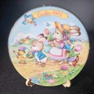 Avon 1993 Easter Parade Porcelain Collectible Plate In Box With Stand 22K Trim